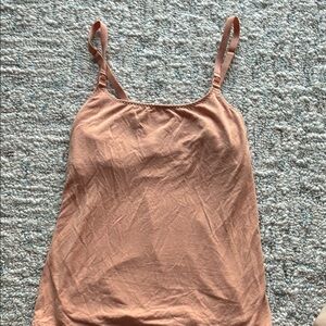 Storq nursing tank S